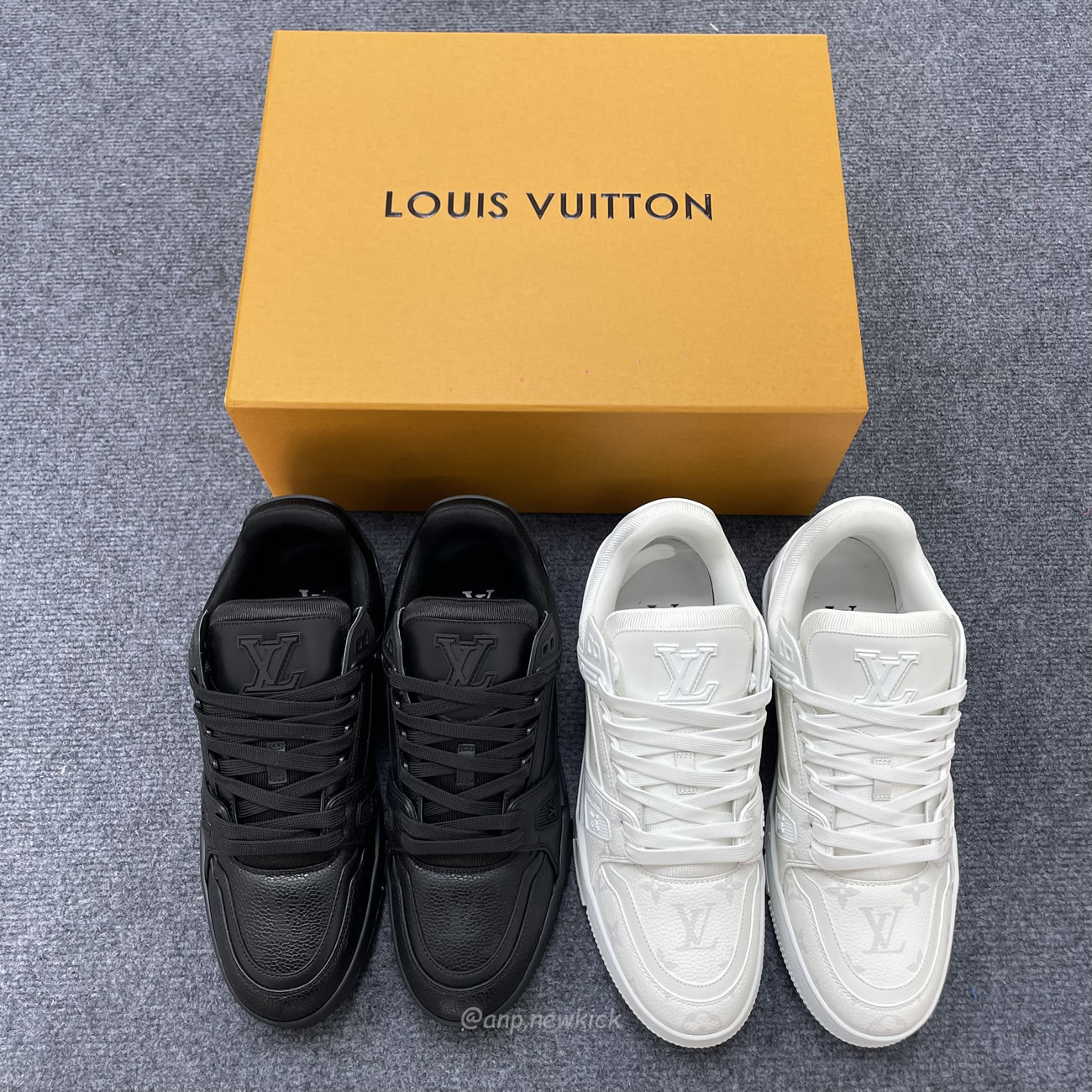 Louis Vuitton White Monochrome Louis Vuitton Lv Trainer White Black (7) - www.newkick.vip